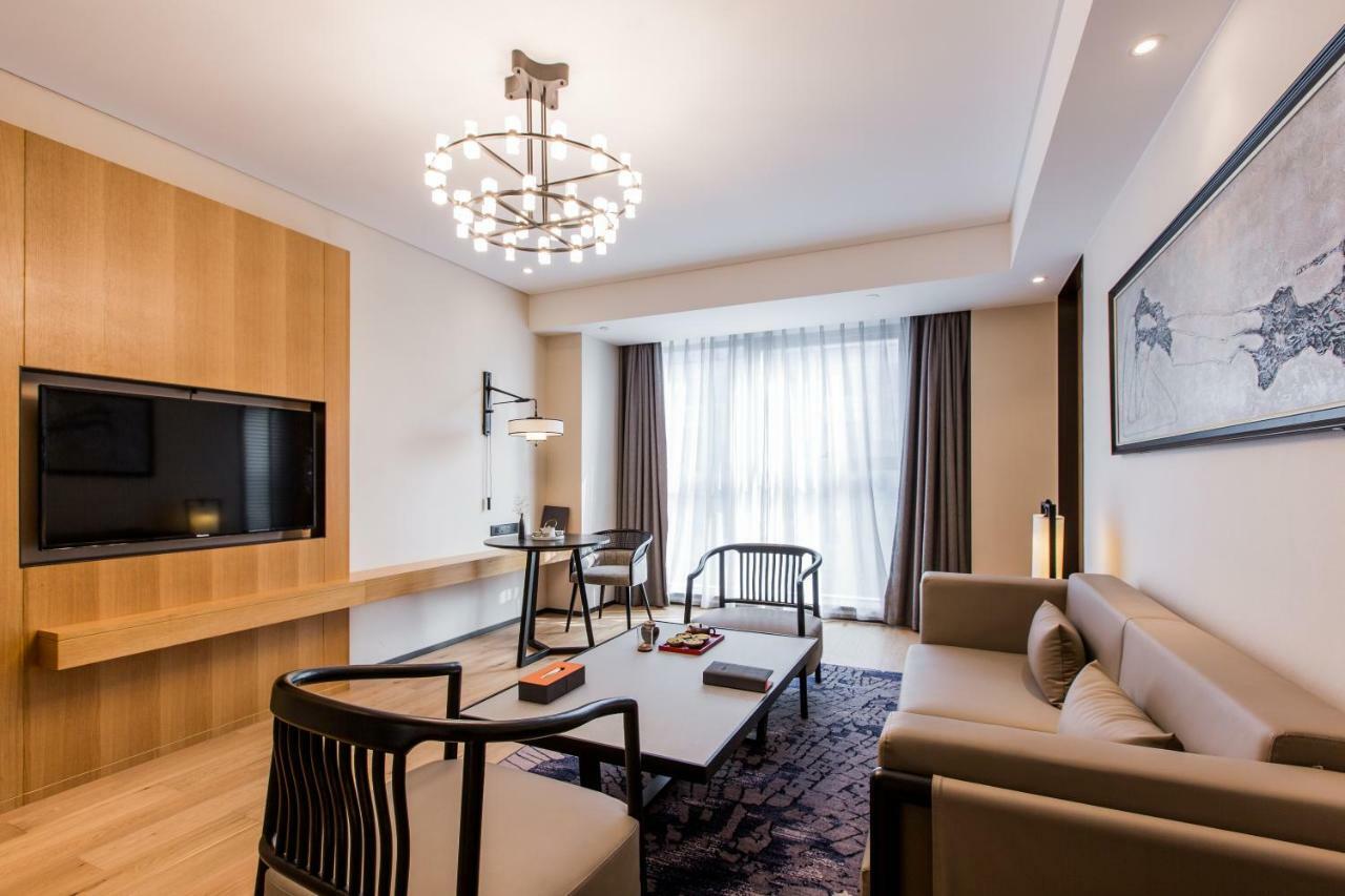 Howard Johnson By Wyndham Life Zhuoyuan Ningbo Exterior foto